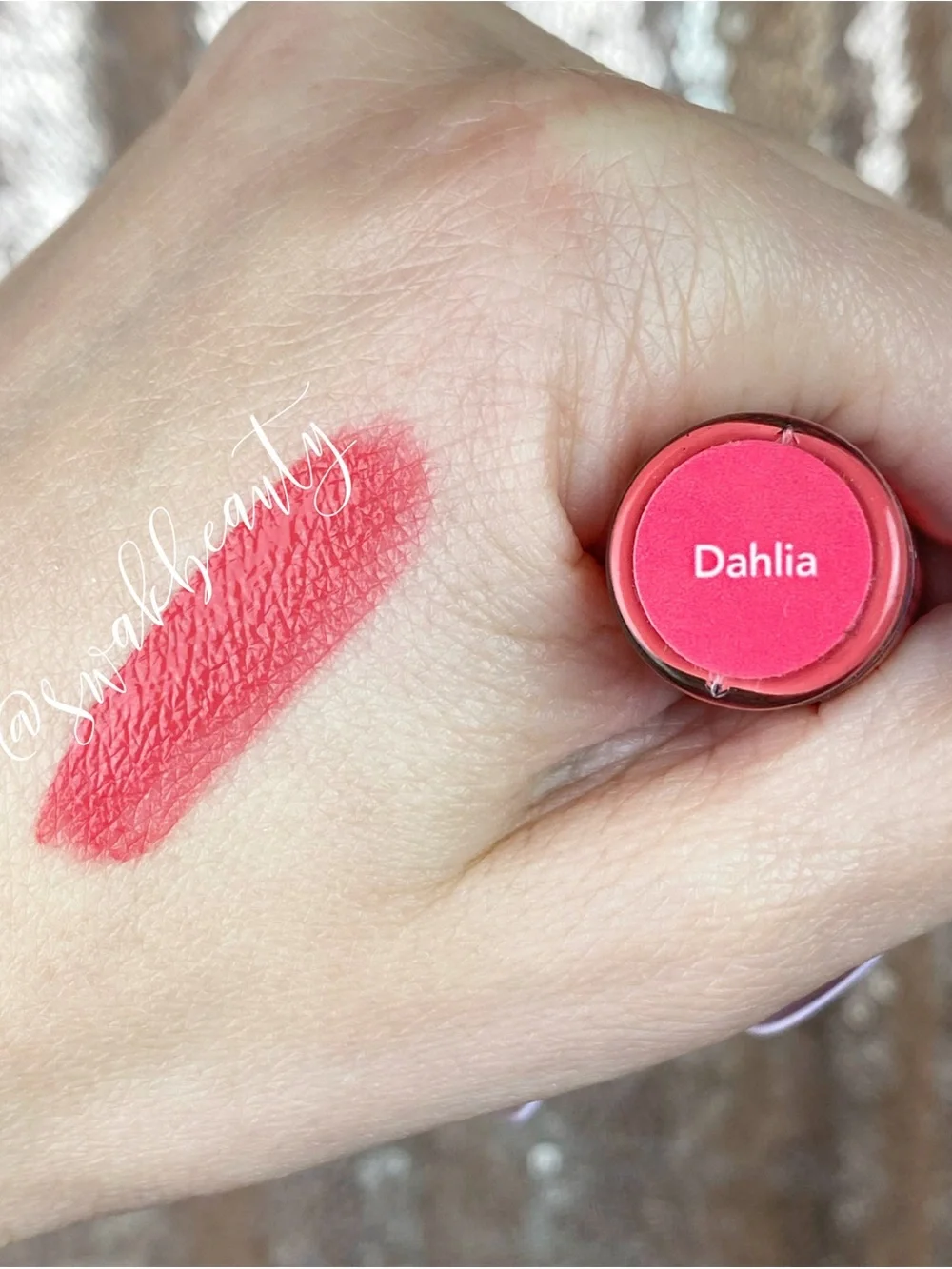 SeneGence Dahlia lipsense -Bright Rose Pink
